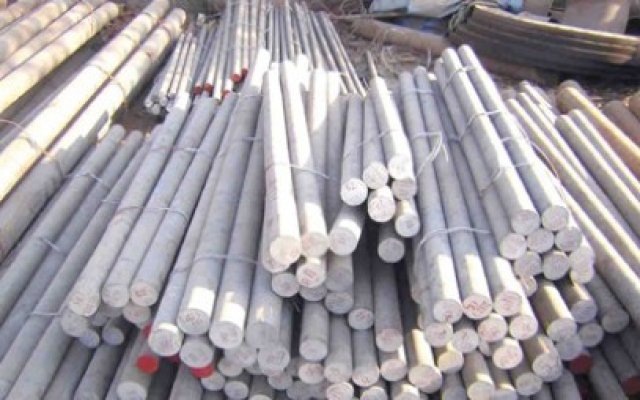 Angajaţii unei firme din Portul Constanţa au furat 41 de tone de fier beton. Procurorii, nemulţumiţi de decizia judecătorilor